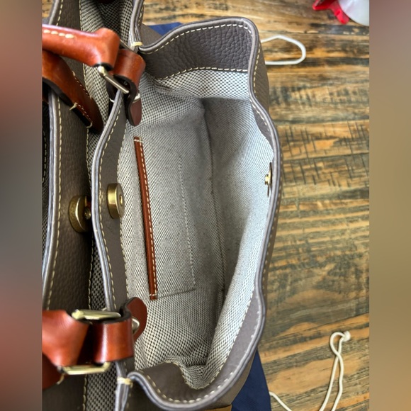 Dooney & Bourke Grey Grain Barlow - Picture 9 of 16